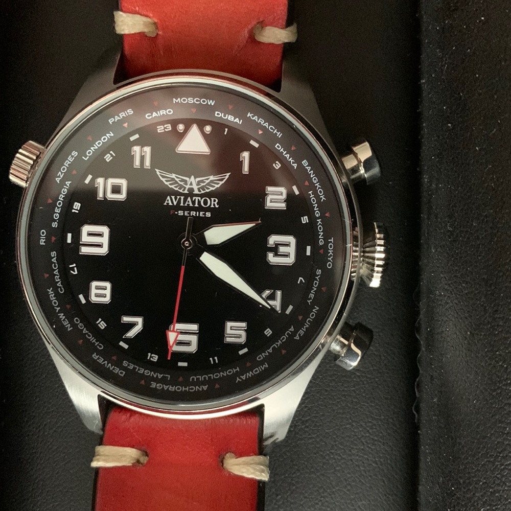 BIG PRICE REDUCTION!!!!!!!!!!!!!!!! AVIATOR Watch with 2 watch straps